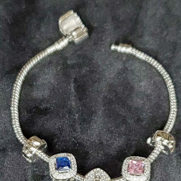 Brand New Charm Bracelet - Picture 2 of 3